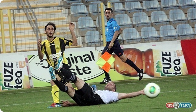 קרסנר מנסה בכל דרך אפשרית לעצור את הררי (לירן דורף)