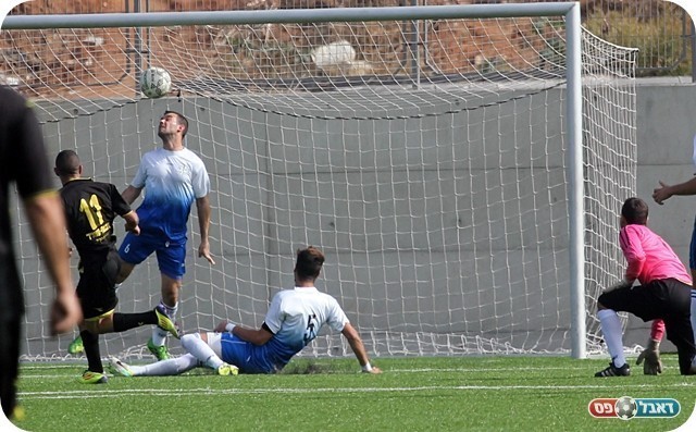 וכובש שוב (צילום: לירן דורף)