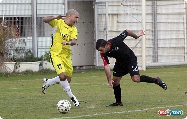 אסולין מדגמן ריקוד חדש (לירן דורף)