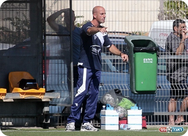 חייבים ניצחון. מאמן הבקעה, רון מרכוס (צילום: לירן דורף)