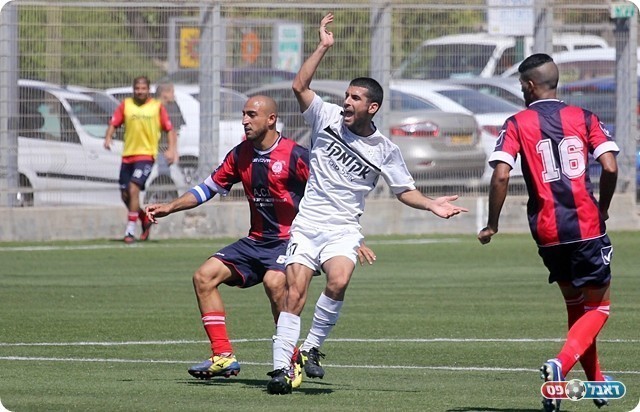 יתים מתקל את אילן אוהל, שער נהדר לחלוץ אור יהודה (לירן דורף)