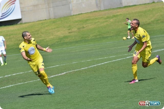 חוגג עם גורמזנו (ולדי מויסייב)