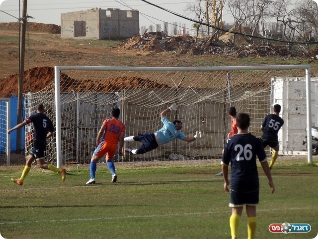 המיקום לא משנה. סרור כובש את מצמק (צילום: אייל אורן)