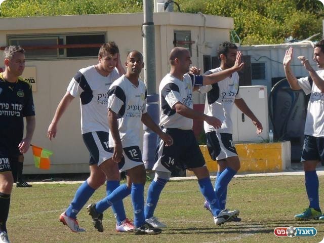 ובית דגן חוגגת (צילום: אלי שמואלי)