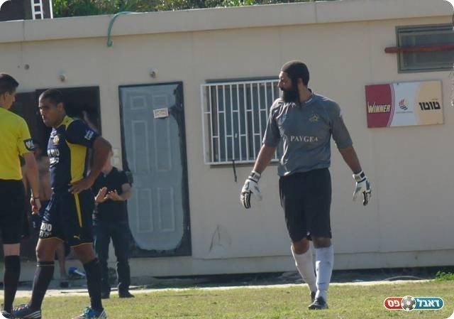 גם הוא הורחק