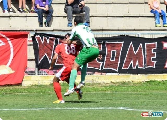 שליטה של מכבי. בן מוחה עוצר את מרואן חלבי (ארנון לוי)