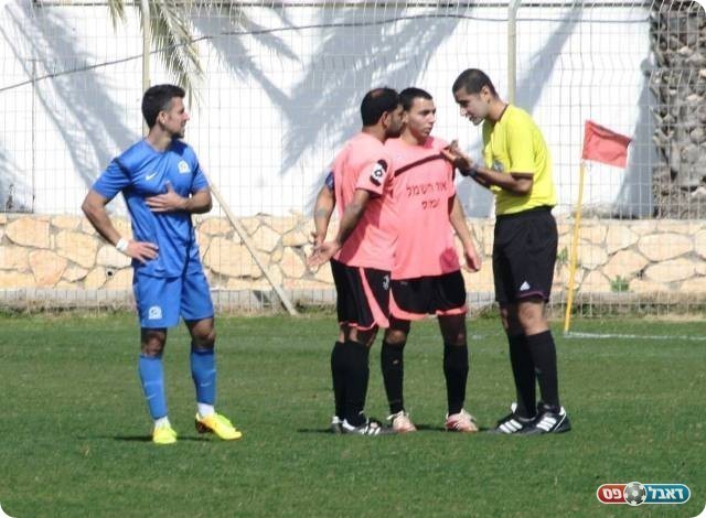 הרבה טראש טוק. השופט מרגיע (צילום: מיכה פישנזון)