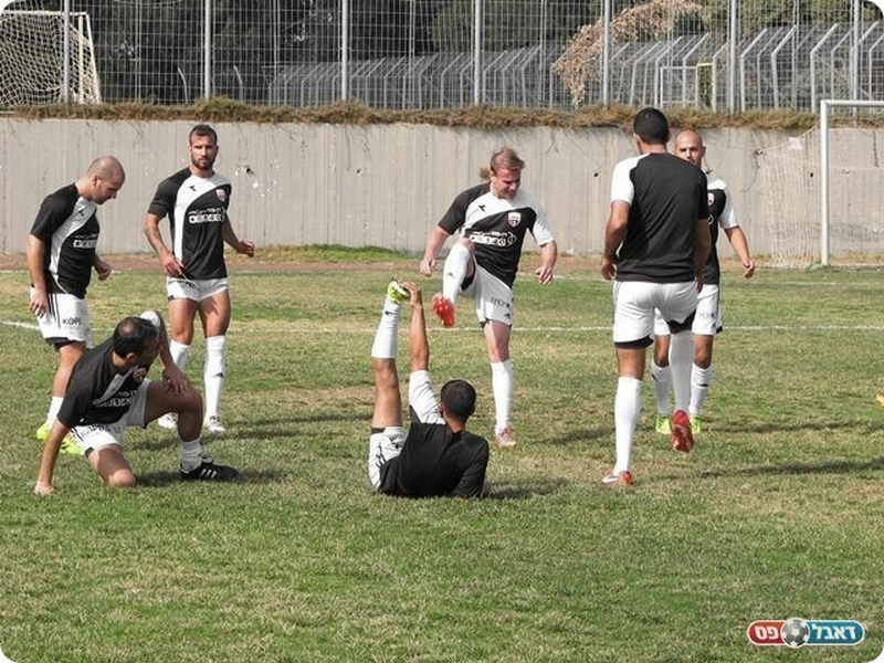 שמינייה במשחק אחד. שחקני רובי שפירא חיפה (פייסבוק "עיר הפועלים")