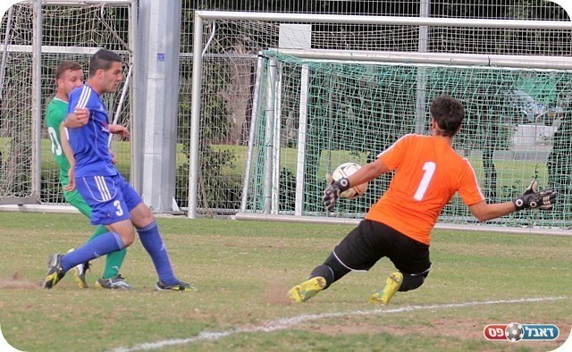 המחץ של גדנ"ע נפגע. גולרשן עוצר את קוליה (צילום: לירן דורף)