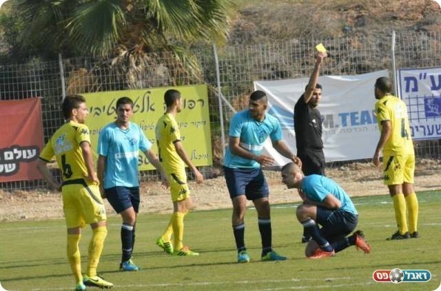 אכל את הנפילה. צהוב לקידר (צילום: ולדי מויסייב)