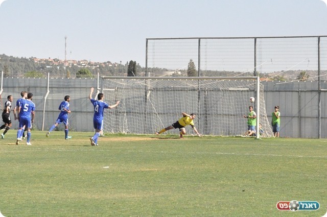 אירוע שנוי במחלוקת. הכדור של דדו ברשת (חאדר אניס)