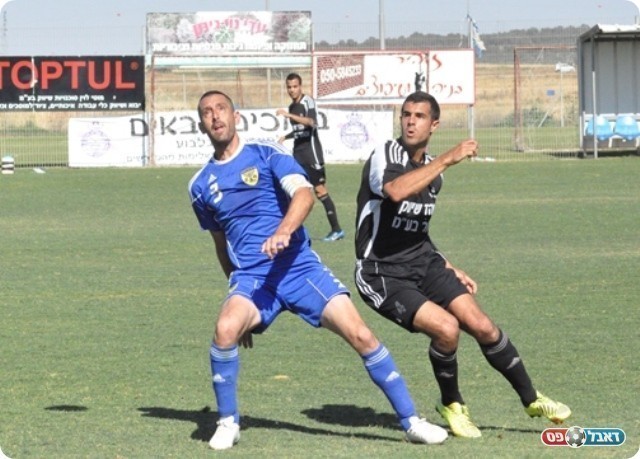 המשיך לקבל קרדיט בחוד. סוויסה מול צרפתי (חאדר אניס)