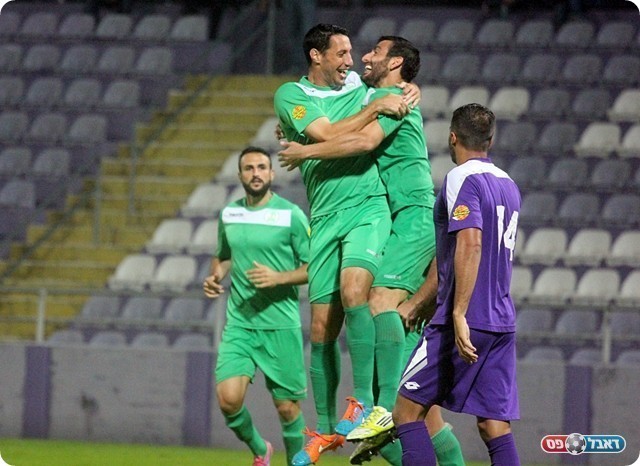 סיימון ונוסבאום חוגגים (לירן דורף)