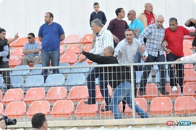 כמעט עימות (צילום: חאדר אניס)