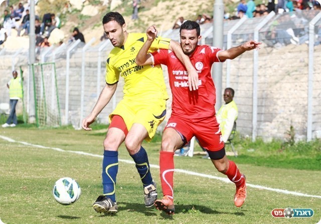 מקבץ של החמצות. ארואס נבלם ע"י בן זיקרי (צילום: אנס אבודעבס)