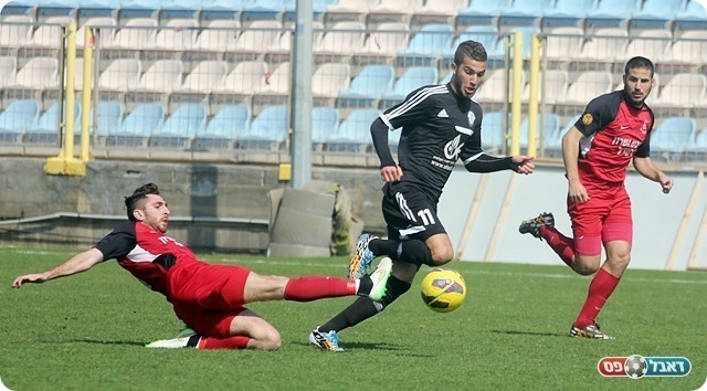 חאייק מתקל את פודה 