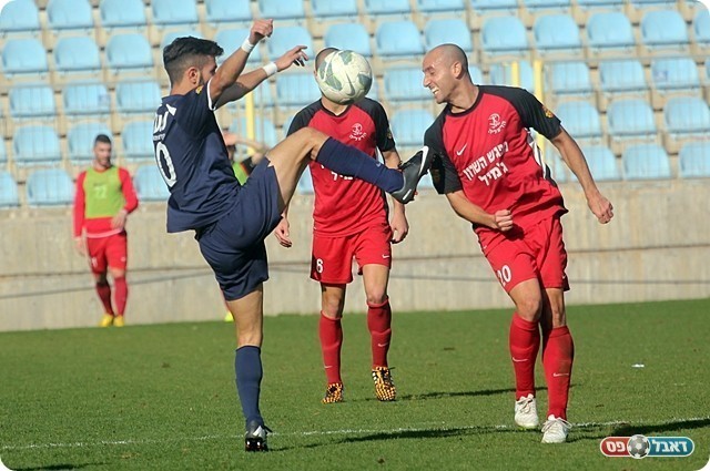 ידען וקריספיס במלחמה, הקשר-חלוץ יכל לגמור את המשחק בתחילת החצי השני (לירן דורף)