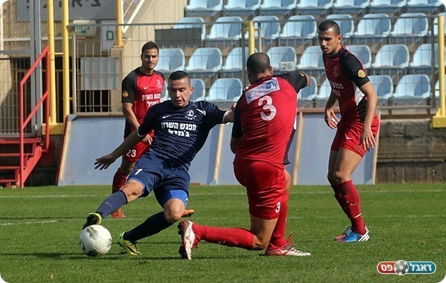 מצב ראשון לכרמיאל צפת, שטיינברג בועט (לירן דורף)