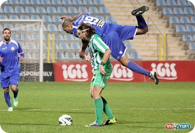 כפר סבא השתלטה על המגרש. וולק מעל קירטבה (צילום: לירו דורף)