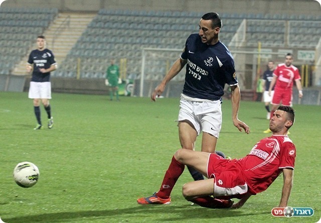 מזרחי מתקל את בוארון