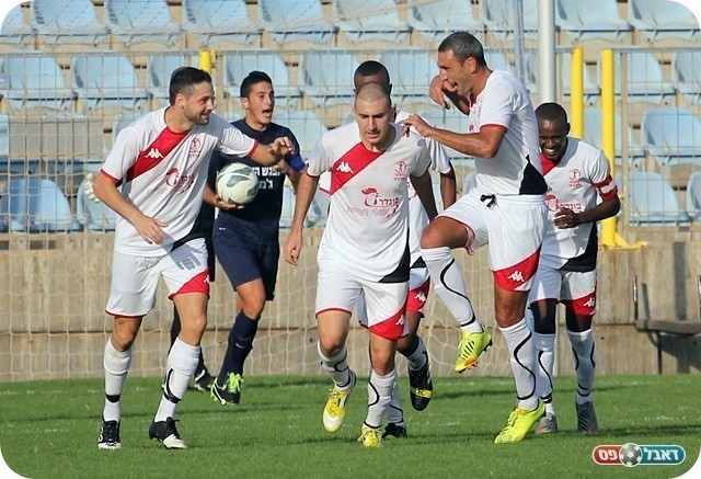 חדרה חוגגת (צילום: לירן דורף)