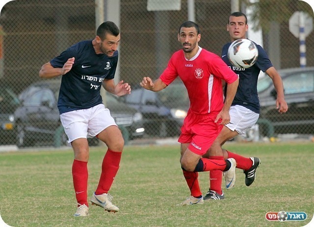 ניצחון מוצדק. אוסון לא מתרגש מכהן (צילום: לירן דורף)