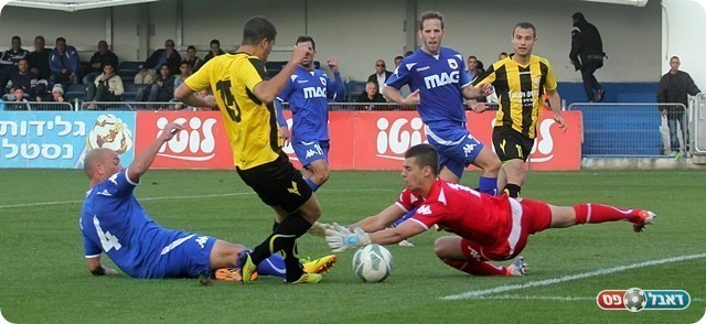 ילון ורותם מצילים גול בטוח (לירן דורף)