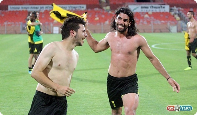 אלל ומנחם באקסטזה (לירן דורף)