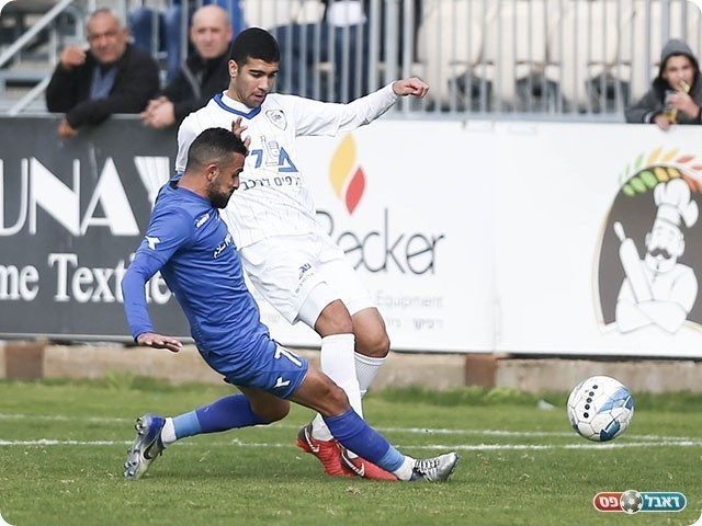 משחק לוהט בכפר קאסם (payperlens)