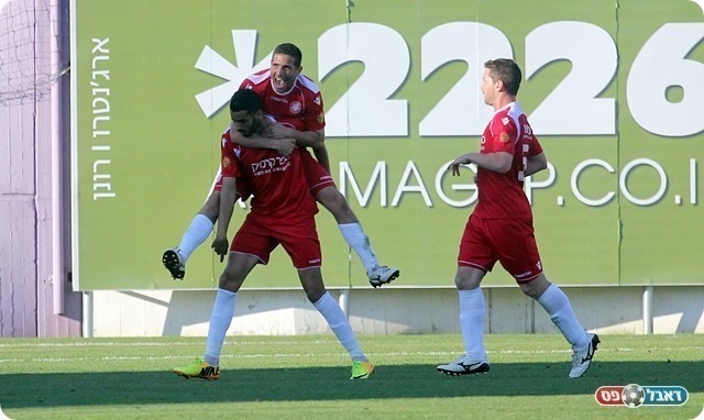 וחוגג עם חזום (לירן דורף)