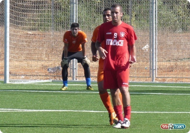 ממשיך עונה נוספת. קדוש