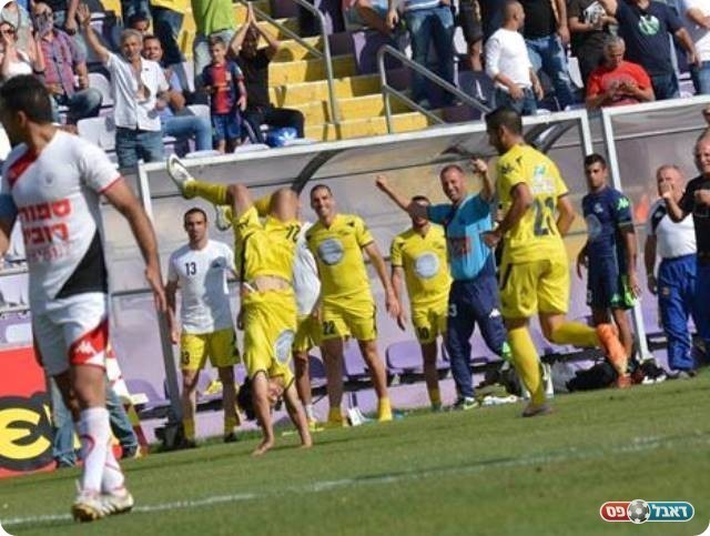 וחוגג על סלטה (ולדי מויסייב)