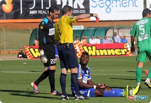 קהינדה רואה את האדום