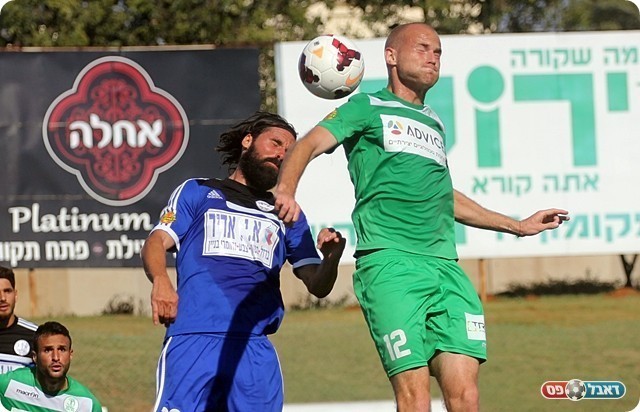 מיכאלוביץ' ופרננדס במאבק אווירי