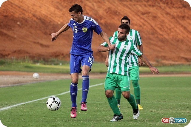 הפחות גרוע בכרמיאל. אביסידריס מול עבד אלחי (צילום: לירן דורף)