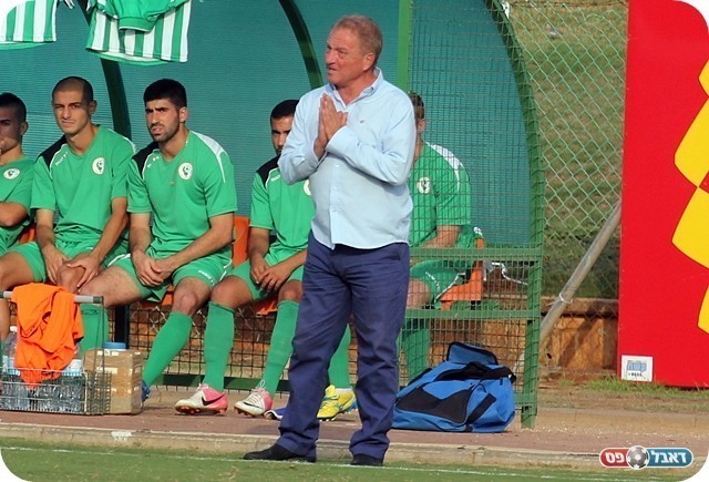 חילוף כפוי במחצית. פייגנבוים (צילום: לירן דורף)