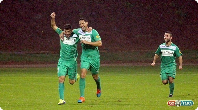 נוסבאום ופדידה חוגגים את השני בגשם הכבד (לירן דורף)