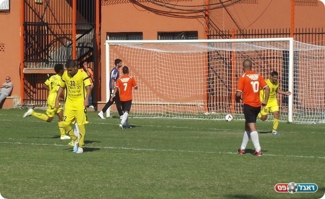 פסיקה שנויה במחלוקת. ביטון חוגג את השוויון (צילום: אייל אורן)