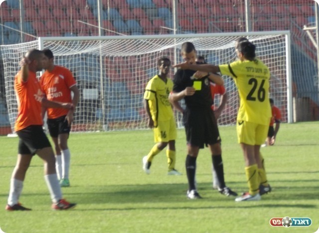 קצת איפוק. בן אוזן מורחק (צילום: אייל אורן)