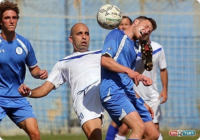 זה בטוח כאב. מלול מוריד את הראש לאשל (לירן דורף)