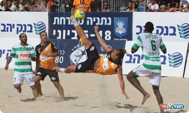 מיכאל קורטיבה מחדרה בביסיקלטה(צילום:שלומי גבאי)