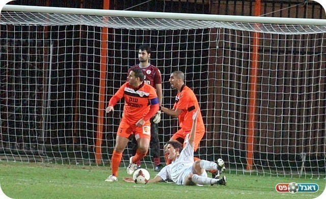 שריקה גבולית. עיני לא מאמין (צילום: לירן דורף)