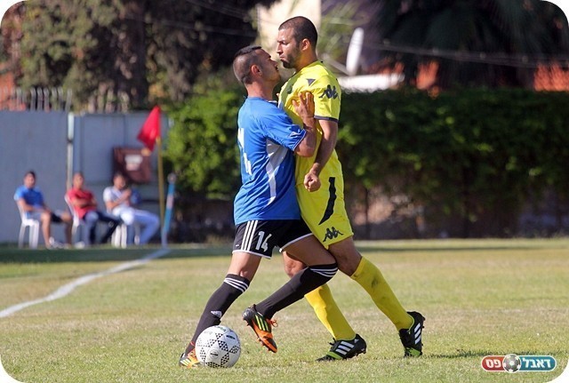 מחנה ניסתה לחזור בכל מחיר. האווירה מתלהטת, כידר ועמרן (צילום: לירן דורף)