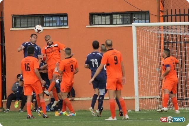 ההזדמנות של מחנה. מגול נוגח (קובי רוזן)