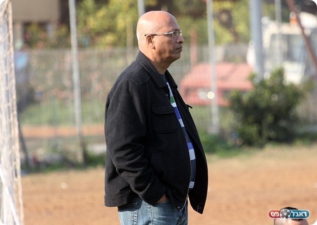 ירון גרייה. יושב ראש מחנה יהודה מתפלל לעונה רגועה (לירן דורף)