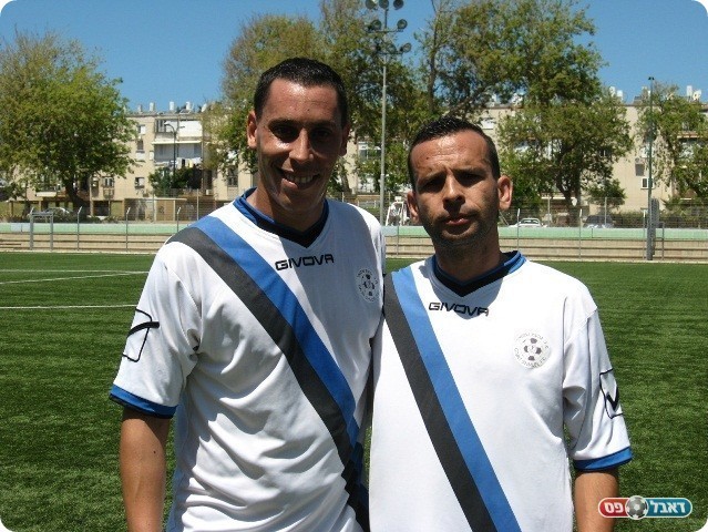 אחרי עונה טובה מחובתי לסיים בכבוד. עופרי (מימין) ורפי חביבי (צילום: אלי שמואלי)