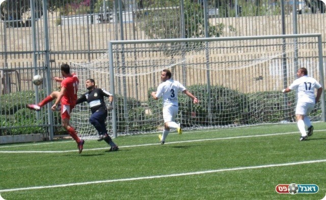 מהפך מהיר. טרבלסי מול מועלם (צילום: אלי שמואלי)