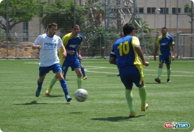 שער כבוד. לירון עוז (צילום: אלי שמואלי)