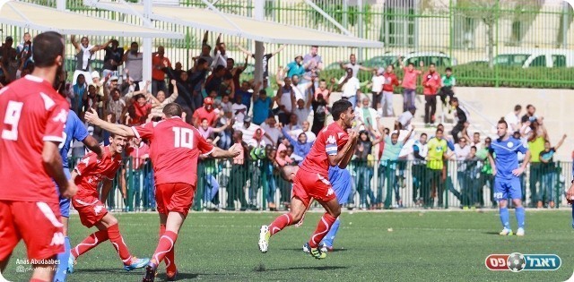 חגיגה א-לה ניימר. אלעתאיקה חוגג את הרביעי (צילום: אנס אבודעבס)