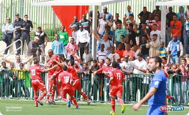 וחוגג (צילום: אנס אבודעבס)